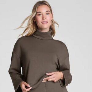 NEW SPANX women's air essentials cropped turtleneck